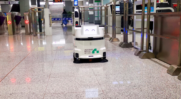 Introducing our #SW55A waterless cleaning robot equipped with our cutting-edge technology that outperforms traditional water-based cleaners！